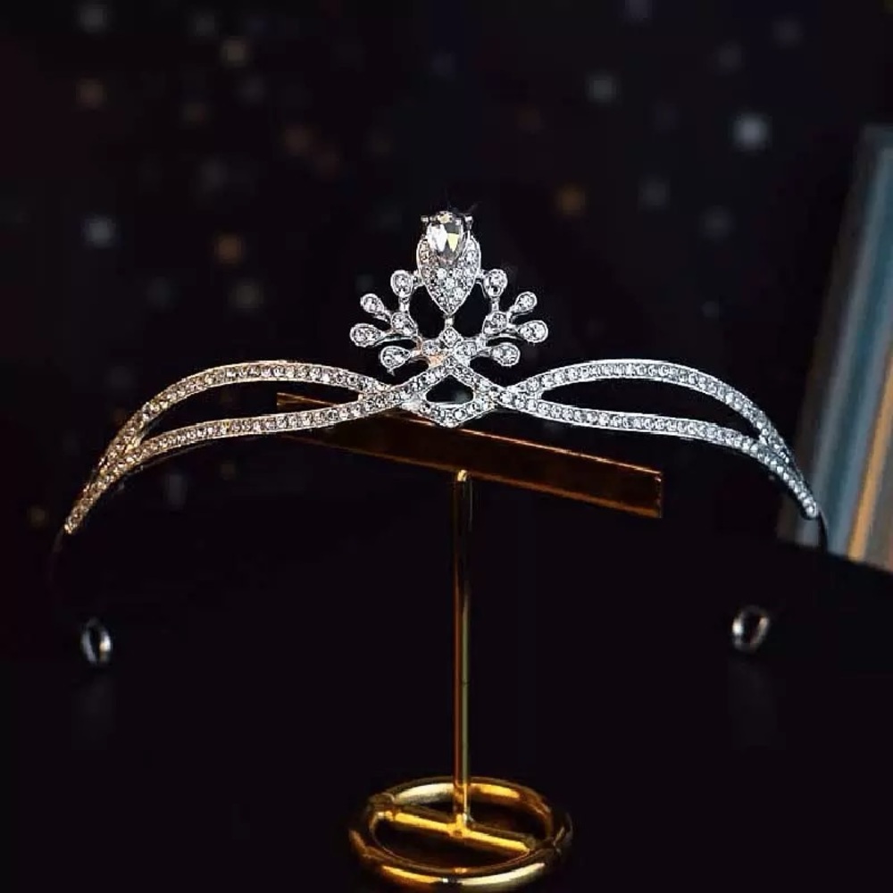 Vintage Silver-Tone Crystal Tiara Hair Accessory